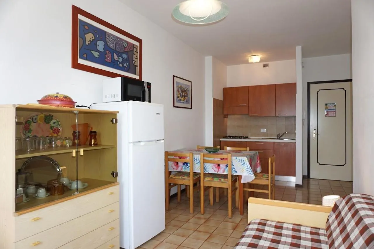Excellent Location For A Flat With Shared Pool Apartment Porto Santa Margherita di Caorle
